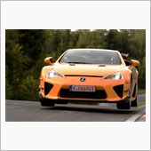 レクサス　LFA　　　飛んで ...