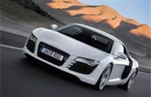 アウディ　R8