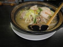 長岡　三昇　餃子とラーメン