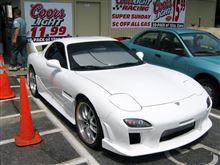 RX-7 発見!!   ドンキホーテの駐車場には　いつも　いい車がある!! 