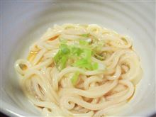 今日のランチは、自宅で「かま玉」うどん