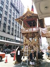 お祭り済んで……