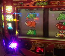 バカボンのパパ似のおっさんはレディースサンダル～アイムジャグラーEX～