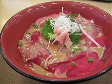 今日のディナーは、海老名SA「DONBURI&amp;CO」特製ゴマダレの鉄火丼 1,000円