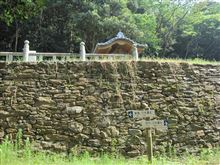 万年山の蜂須賀墓所