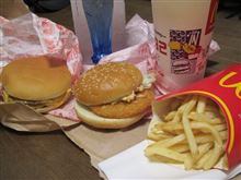 今日のディナーも、「マクドナルド」チーズバーガーLセット＆エビフィレオ 1,000円