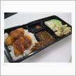 今日のランチは、「カレーショップ トップス」のお弁当