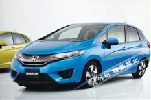 点検ついでに新型見てきた。