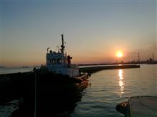 タグボートと水島コンビナートと夕日★