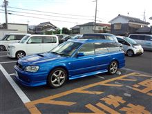 駐車場にて…、