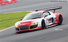 アウディ　R8　LMS