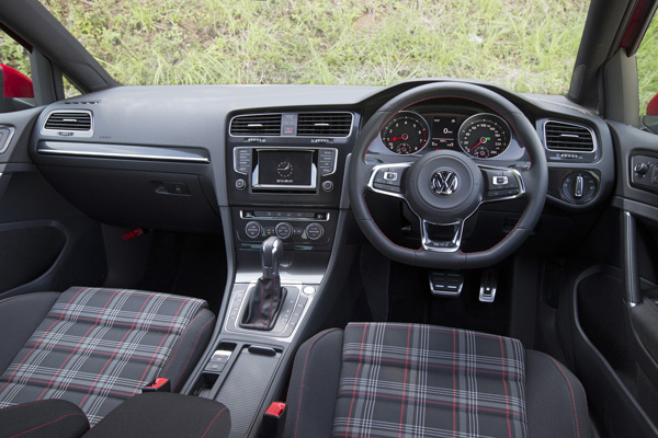 フルモデルチェンジ Vw ゴルフ Gti 7代目は静かなデビュー Ezoflatのブログ Come Rain Come Shine みんカラ