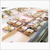 弁当コーナー半額です～
