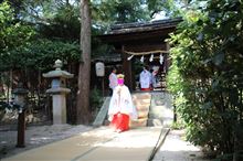 地元の秋祭りで巫女さんに変身
