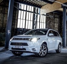 Twee nieuwe uitvoeringen voor de Mitsubishi Outlander PHEV : Nederland ・・・・ Twee nieuwe uitvoeringen voor de Mitsubishi Outlander PHEV : Nederland ・・・・