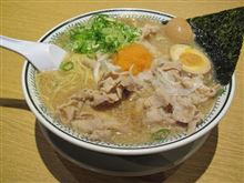 今日のディナーは、「丸源」肉そば、大盛、肉ダブル、半熟煮玉子