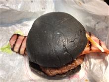 バーガーキングの「黒NINJA」はアメリカンだが和風な味付けのハンバーガー