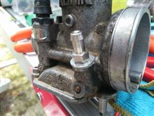 キャブレターの給油ニップルの改修（ＫＤＸ－１２５ＳＲ）