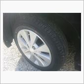 やっぱりタイヤ交換は車をシャ ...
