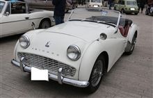 旧車　TRIUMPH  3兄弟　in 横浜赤レンガ倉庫