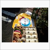 関係者にお弁当が来た～(^O ...