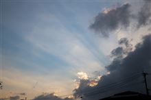 薄明光線　に　月☪と雲☁