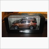 いすゞ車のミニカー入りました ...