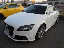 メンテナンスは大事...AUDI　TT　エンジンオイル交換　ワコーズ4CT-S