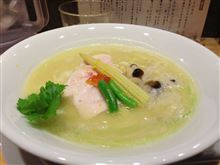 何だかな。