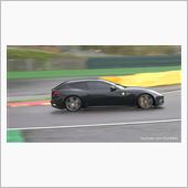 フェラーリFF イン スパ・ ...