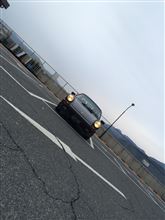 こんなクルマは峠あたりでケツ振って♡
