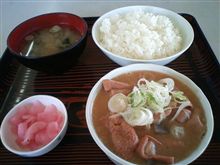 朝もつ定