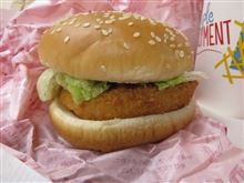 今日のランチは、「マクドナルド」Wくウォーターパウンダーセット＆エビフィレオ