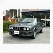 BMW325i    （もう旧車の範中!?）   でも意外と存在感がありますね!!