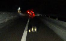 高速道路に落ちているパイロン
