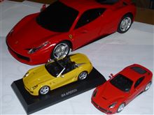 フェラーリ　ミニカー　　画像です。