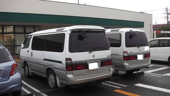 やっぱこれなのか 100系ハイエース最終型と並んでた baraのブログ クルマは生き甲斐 みんカラ やっぱこれなのか 100系ハイエース最終型と並んでた baraのブログ クルマは生き甲斐 みんカラ