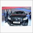 インド　デリーモーターショー　にて　スズキ　SX4　S-CROSS