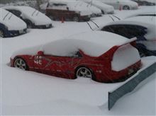 雪景色の中に車ってかっこいいですよね