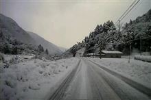 雪道と四輪駆動に比較とは？