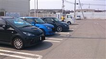 土日は