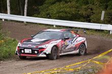 86のラリー車も　なかなかかっこいいですね!!