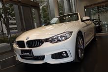 ＢＭＷ　4シリーズカブリオレ　コンフォート・ローディング機能