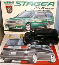 1/24アオシマのエルグランド組立中とフジミのステージア未組立です♪ 1/24アオシマのエルグランド組立中とフジミのステージア未組立です♪