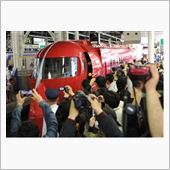 ＜南海電鉄＞「ネオ・ジオン」 ...