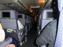 アメリカ合衆国の飛行機でお酒飲むのにクレジットカード必需です アメリカ合衆国の飛行機でお酒飲むのにクレジットカード必需です