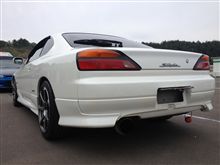 盗撮。
