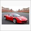 V8 最強の　ミッドシップマシン　４５８イタリア