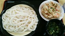 ざるうどんとキャベツのかき揚げ～♪