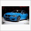 BMW M3 セダン の　ブルーもきれいな　青色(ターコイズ!?)ですね。